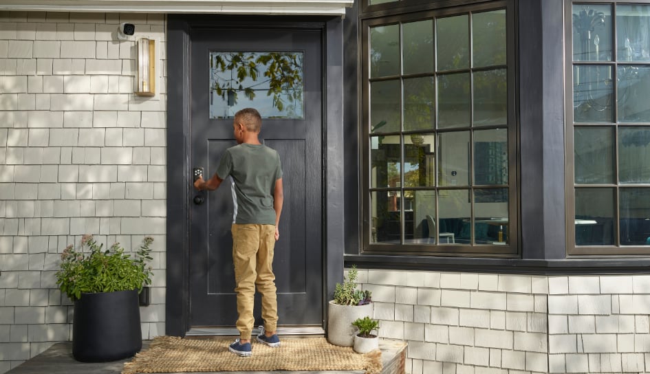 Vivint Smart Lock on home in St. Paul